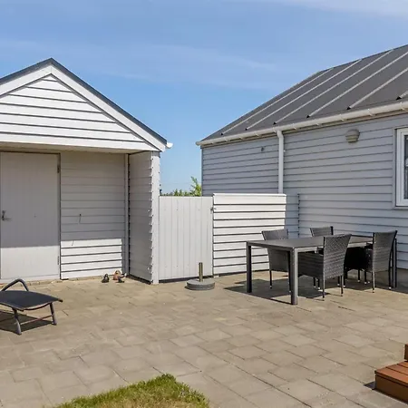 Eldora - 1-4km From The Sea By Interhome Lakolk